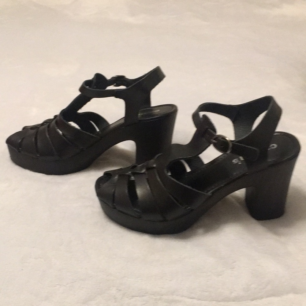 Leather shoes